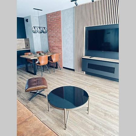 شقة Apartament Manufaktura Z Bezplatnym Parkingiem وودج المظهر الخارجي الصورة