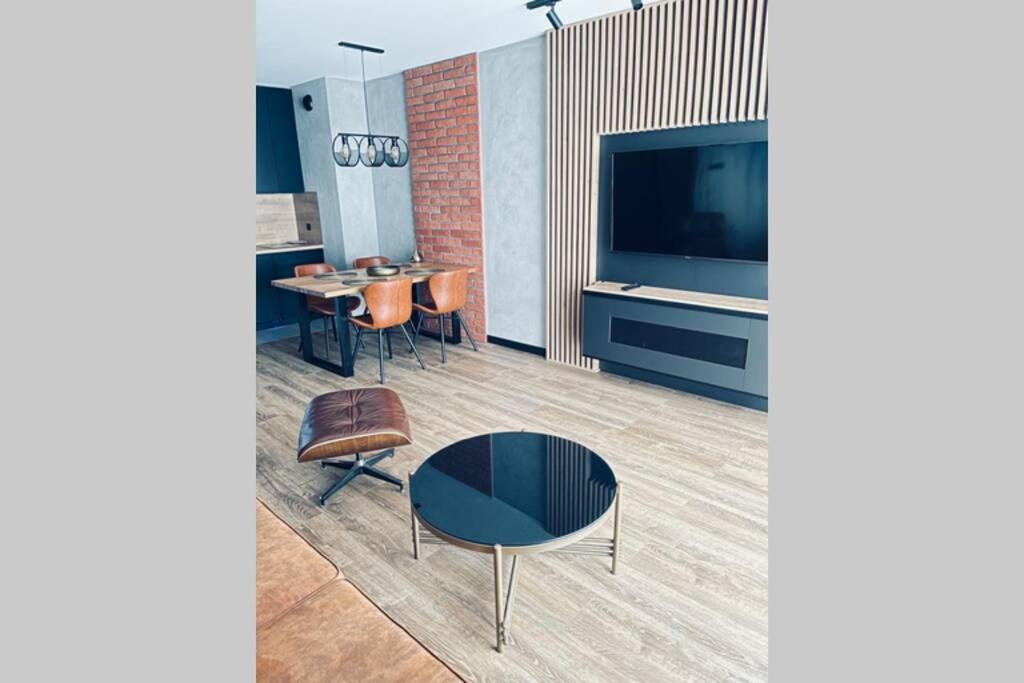 شقة Apartament Manufaktura Z Bezplatnym Parkingiem وودج المظهر الخارجي الصورة